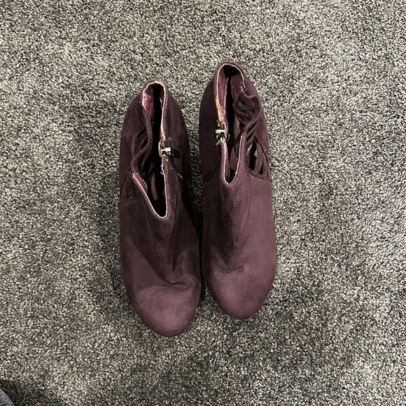 NEW LOWER PRICE!! Lane Bryant Heeled Ankle Booties - Picture 4 of 7